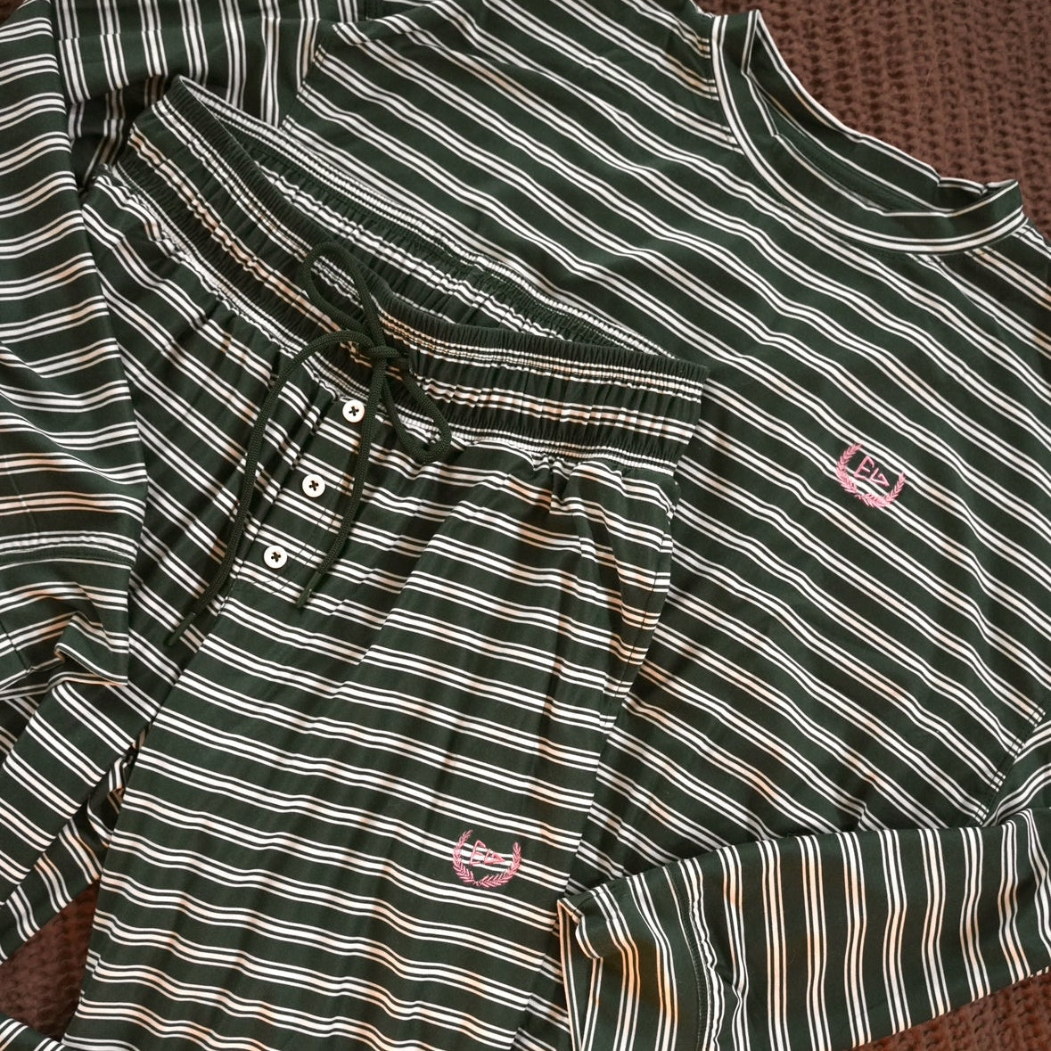 EG striped lounge set