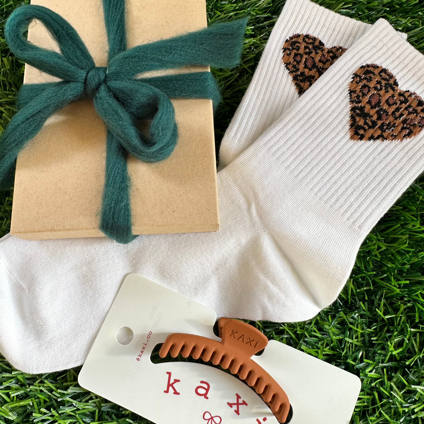 Gift set with cheetah heart socks and mini hold-everything hair claw