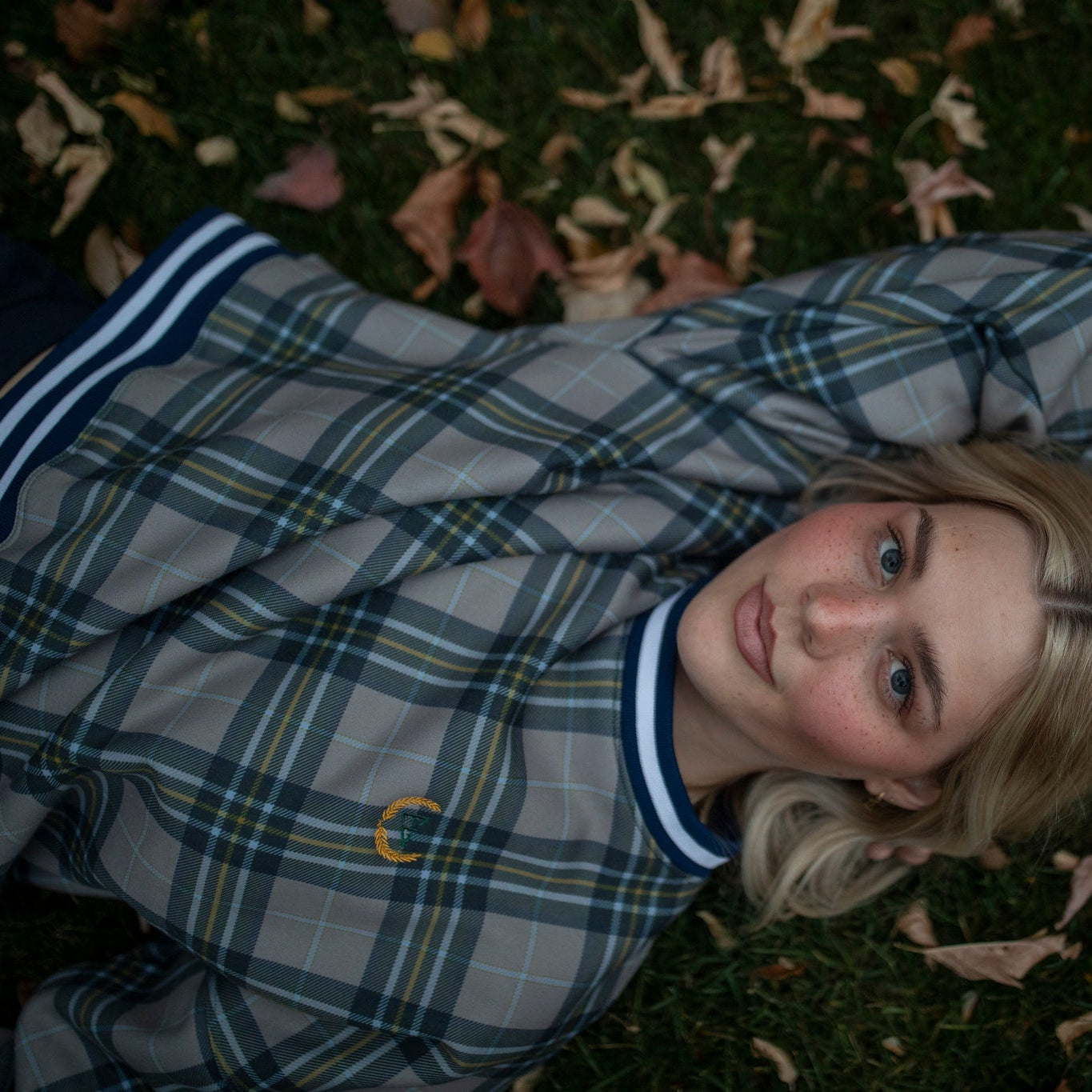 EG cropped sweatshirt (limited edition plaid)